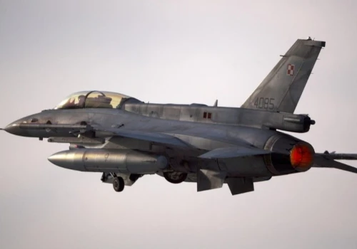 Pokaz wojskowy w Nowej Dębie. F-16, Apache, Abramsy i Leopardy 2PL