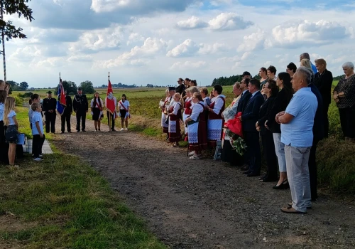 Kamionka: jak co roku mieszkańcy oddali hołd poległym w 1939 roku żołnierzom 36 pp Legii Akademickiej