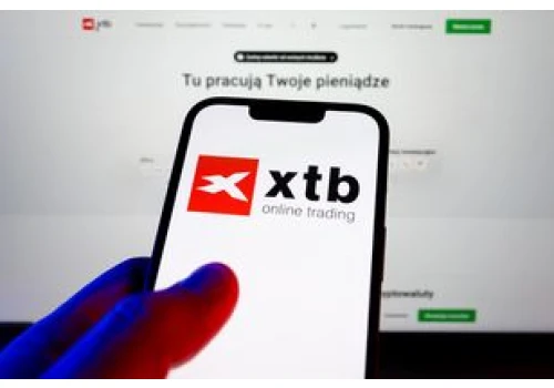 XTB ostro tracił, ale spadek wyhamował. Powodem nagła decyzja akcjonariusza