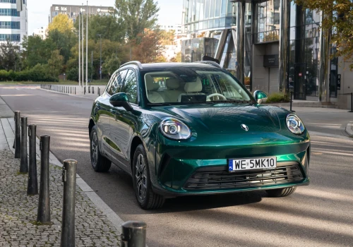GWM ORA 5 wjeżdża do Polski z ceną od 109 900 zł. Producent zapowiada też elektryczną odmianę