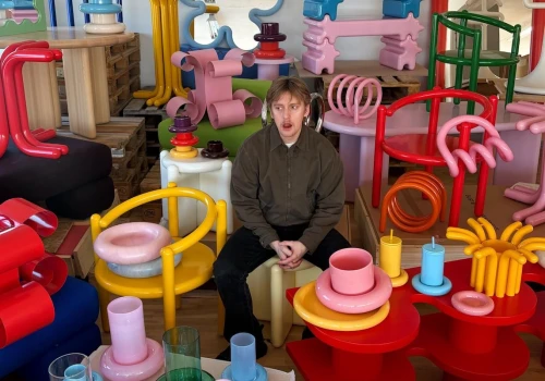 Gustaf Westman otwiera pop-up w Warszawie. Słynny twórca kolorowego designu po raz pierwszy w Polsce