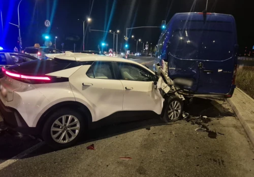 Policyjny pościg ulicami Warszawy. 28-latek próbował uciec, taranował auta i miał narkotyki. Trafił do aresztu