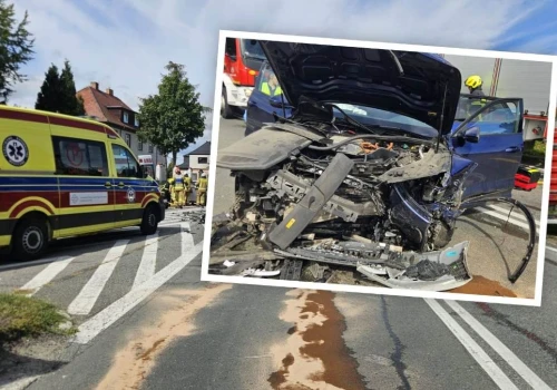 Zasłabła za kierownicą Audi i uderzyła w Skodę. Trzy osoby w szpitalu