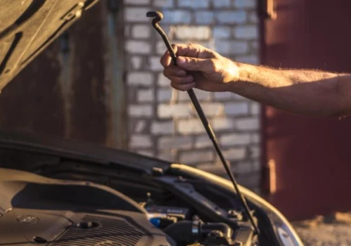 Silnik benzynowy klekocze jak diesel? Nie zawsze czeka go kosztowny remont