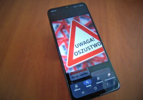Udawali policjantów, oszukali swoje ofiary na prawie 1,5 miliona złotych!