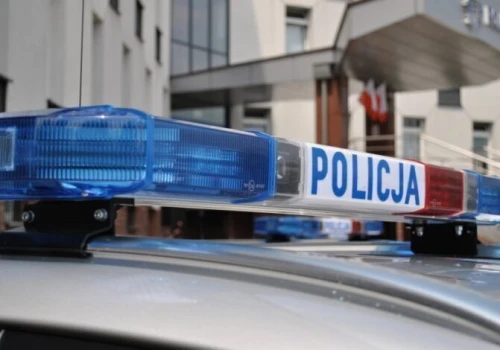 Tragedia w Brzezinach. 76-latek znaleziony martwy w przydomowym basenie