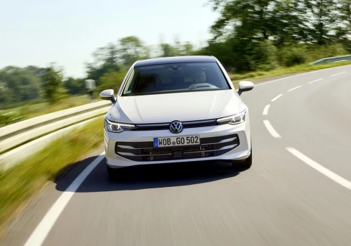 Volkswagen daje nam hybrydowego Golfa za 139 890 zł. Chińczycy otwierają szampana