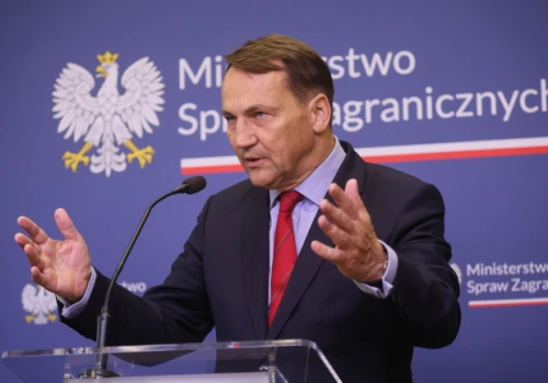 Sikorski: Szemrane kryptoprawice pomogły w nieprzełamaniu weta szemranego prezydenta