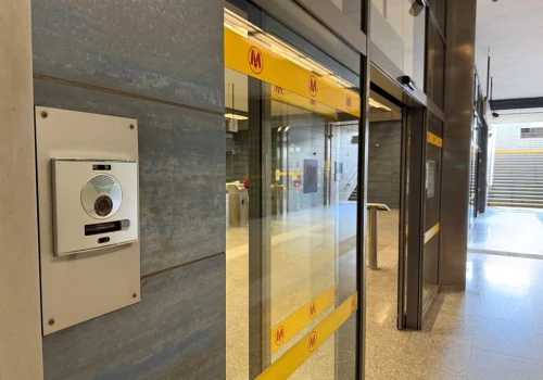 Warszawa. Linia metra M1. Kolejne modernizacje i ulepszenia