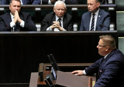 Nieoficjalnie: wiadomo, kto zastąpi Dorożałę w resorcie klimatu. To poseł klubu Centrum
