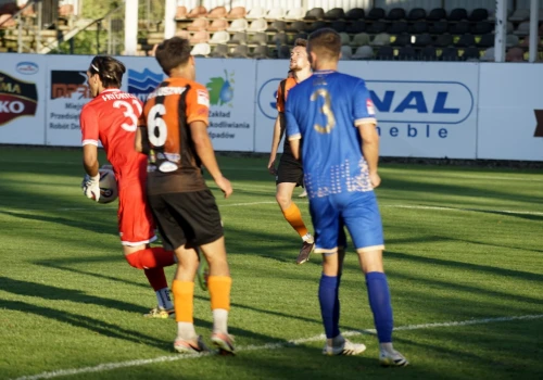 Świętokrzyskie derby ze wskazaniem na gospodarzy