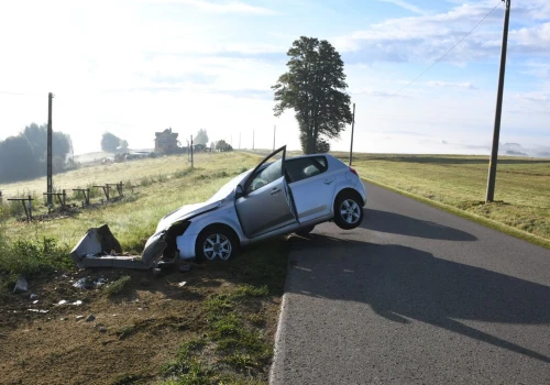 51-latek miał blisko 2,5 promila i wjechał w przepust