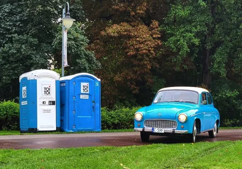 Te auta są nieudane albo kompletnie zapomniane. Spotkały się na jednym zlocie