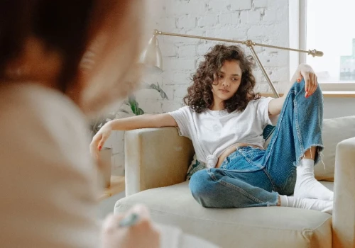 Coraz więcej kobiet i dziewcząt ma diagnozę autyzmu. Badanie wskazuje na przyczynę wzrostu