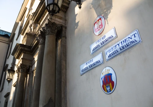 Za nami pierwsze pół roku obowiązywania płatnych praktyk w UMK. Wiemy, ile zarobili stażyśc