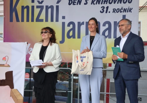 Jarmark książkowy w Karwinie także z polską literaturą. Czytanie „Dziadów” i „Kociej Szajki”