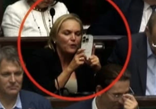 PiS ewidentnie zmierza ku ruinie, podobnie jak PO