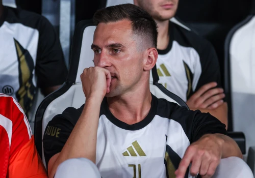 Problemy Milika. Albo odejdzie, albo do grudnia nie zagra