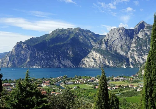 38-letni Polak odnaleziony martwy nad jeziorem Garda. Trwa dochodzenie