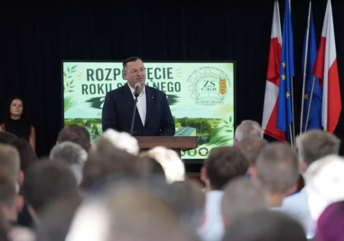 Młodzież ze wsi dostanie stypendia – nawet 800 zł miesięcznie. Ministerstwo planuje wsparcie