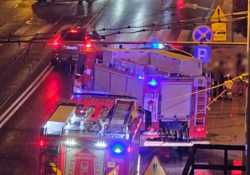 Zderzenie dwóch aut w Lublinie. Na miejscu pracują służby ratunkowe
