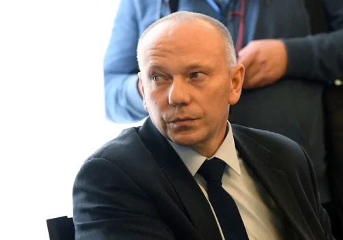 Gen. Pytel zatrzymany na lotnisku. Chciał wylecieć mimo zakazu