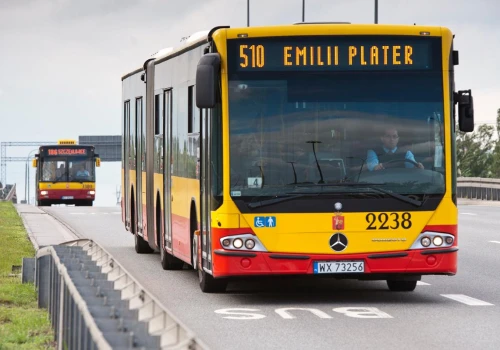 Tureckie autobusy wyjechały na ulice Warszawy i już się psują. Liczne usterki w dwa dni