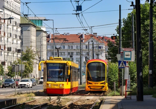 Wymiana zwrotnicy na Targowej. W niedzielę tramwaje jadą objazdami