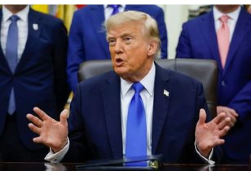 Trump broni Putina. 