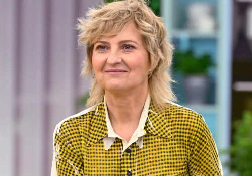 Iza Kuna pokochała jeansy. Zobacz jej patent na elegancki look po 50-tce