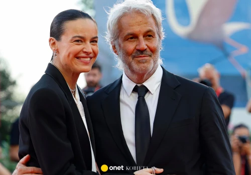 Kasia Smutniak zachwyca na festiwalu w Wenecji. Polska gwiazda postawiła na garnitur