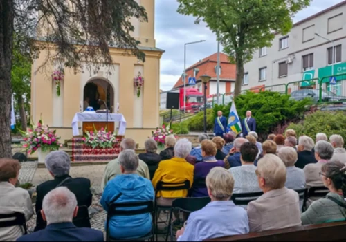 Zabytkowa kapliczka w Imilinie przechodzi renowację