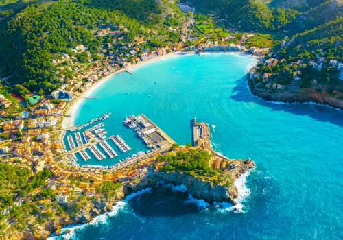 Złap słońce na Majorce 🌊☀️ Loty i noclegi w 4* hotelu przy plaży za 909 PLN