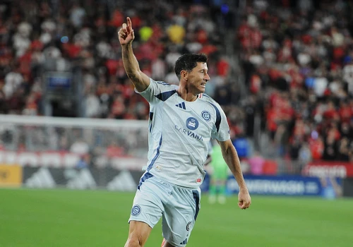Robert Lewandowski strzela w debiucie w Toronto! Szalony mecz Chicago Fire zakończony wynikiem 4:4