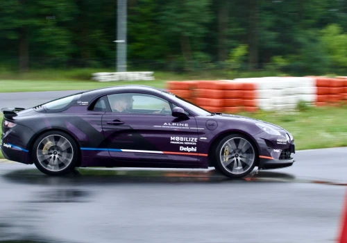Ponad 513 tysięcy zakrętów w A110S. Alpine Driving Experience Center to nie jest zwykła szkoła jazdy
