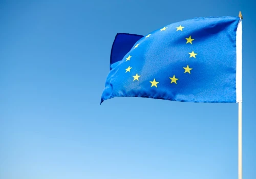 Europejska gospodarka lekko hamuje. Budownictwo i usługi ciągną aktywność w dół