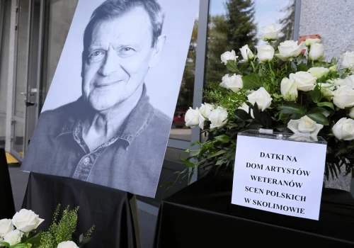 Pogrzeb Jana Frycza. Artyści żegnają zmarłego aktora. 