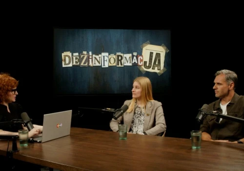 Dezinformacja zatruwa umysły. Nawet eksperci w naszych podcastach mieli problem z jej rozpoznaniem