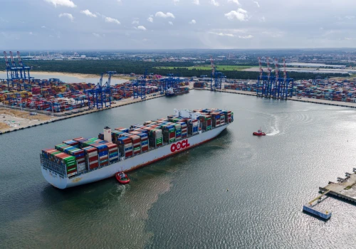 OOCL Japan przybył do Baltic Hub w ramach nowego serwisu łączącego Polskę i Azję
