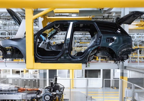 4 tys. osób na bruk. Jaguar Land Rover będzie zwalniał pracowników