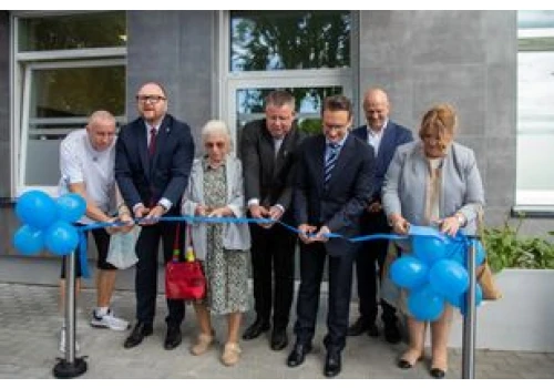 Pod Dębową Górą powstają nie tylko nowe mieszkania. Seniorzy mają też swój klub