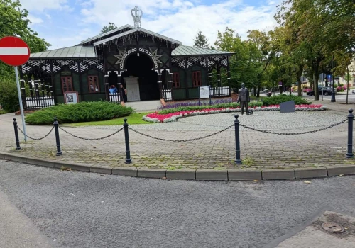 Teatr Letni w Ciechocinku. Ta scena mogła zniknąć, dziś znów przyciąga publiczność