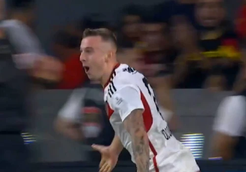 Dublet i obroniony karny! Reprezentanci Polski bohaterami meczu