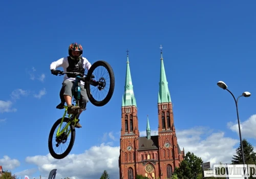 Drop to the City 3 w Rybniku za nami. 81 zawodników rywalizowało w miejskim downhillu. Zobacz wyniki i zdjęcia
