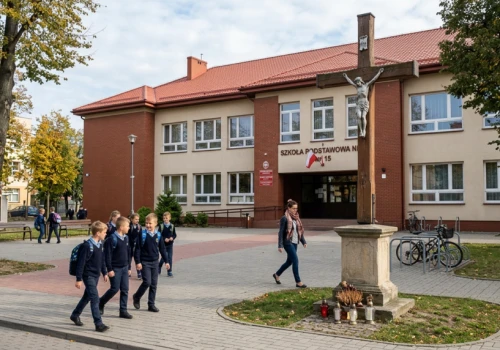 Zakaz muzułmańskich nakryć głowy w Austrii: Analiza i kontrowersje