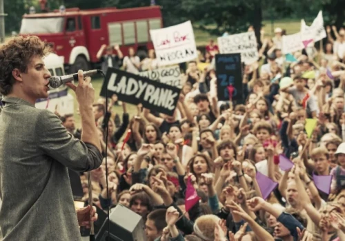 Netflix nakręcił ten film we Wrocławiu. To opowieść o Janie Borysewiczu. Mamy zwiastun!