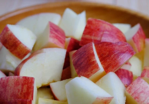 Jelita lubią te owoce. Jeden pomaga na zaparcia, inny wspiera mikrobiotę