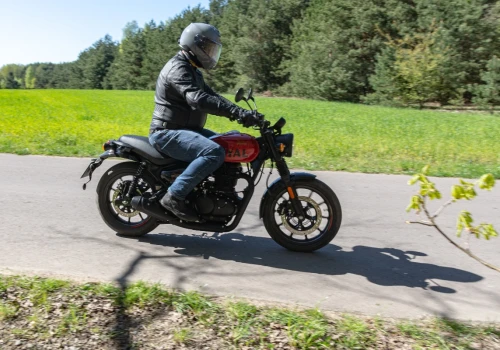 Aż 27 KM na samochodowe prawo jazdy? Propozycja nowych limitów dla motocykli na kat. B