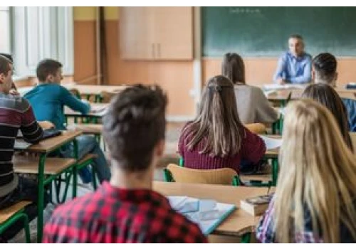 PISA: Polscy uczniowie w czołówce Europy. Ale szkołę oceniają fatalnie