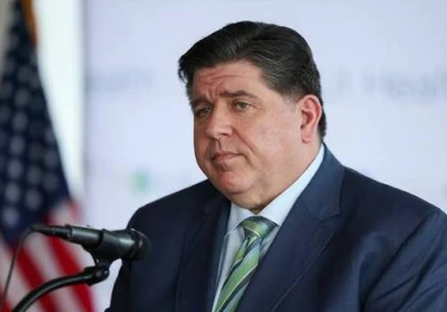 Za pierwszej kadencji gubernatora JB Pritzkera z Illinois wyprowadziło się prawie 275 tysięcy ludzi